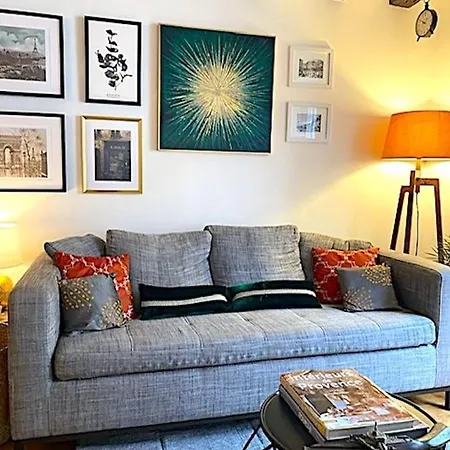 Vaugirard Apartment *